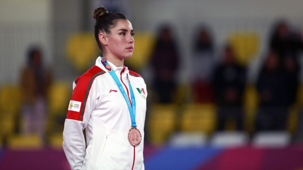La gimnasta mexicana Dafne Navarro, se encuentra en búsqueda de incrementar a 15 su nivel de dificultad para poder aspirar a las medallas olímpicas en París 2024.